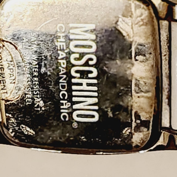 MOSCHINO MW0005 Unisex -I FEEL DANDY Red and White Dial and Leather Strap WATCH - Picture 6 of 14